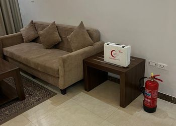 شقة بغرفتين نوم وصالة مريحه 