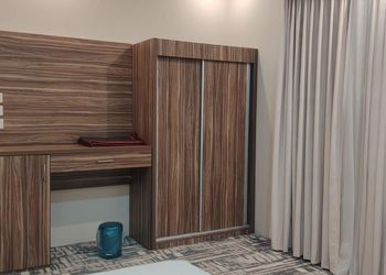 3 غرف ومطبخ وحمامين