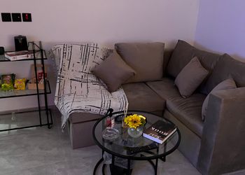استديو انيق وجميل بدخول ذاتي