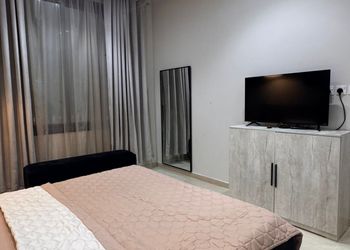 استديو بسرير ماستر ودخول ذاتي