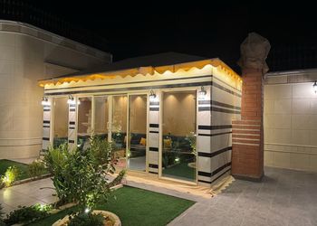 شاليه بألعاب أطفال ومسبح