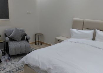 استديو بسرير ماستر ودخول ذاتي