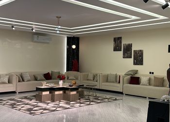 شاليه بمجالس واسعة وغرفة نوم