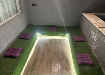 شاليه بمسطح أخضر