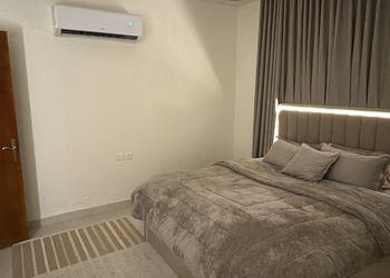 استديو أنيق بغرفتين واثاث هادئ