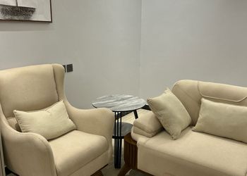 استديو بسرير ماستر وجلسة جانبية