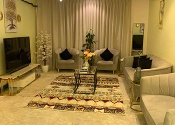 استديو باثاث مريح وبسيط 