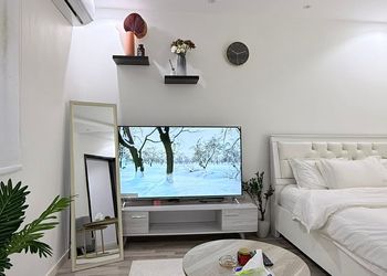استديو هادئ بسرير ماستر