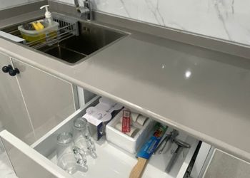 شقة بغرفتين نوم وغرفة جلوس 