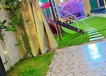 شاليه بمسبح خارجي 