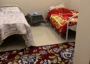شقة بغرفتين نوم وأثاث مريح