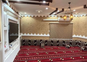 استراحة بمجالس واسعة وأثاث بسيط