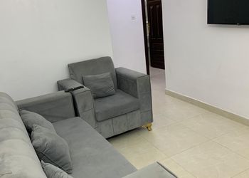 شقة بغرفتين نوم وصالة 