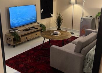 استديو بدخول ذاتي وتصميم هادئ 