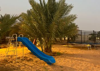 مزرعة بمسبح وموقع مميز