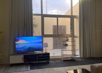 استديو هادئ بسرير ماستر 