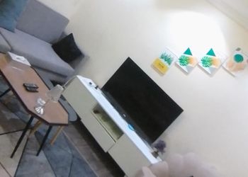شقة بغرفة معيشة وغرفة نوم 