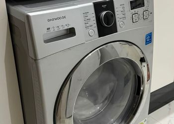 شقة بغرفتين نوم وصالة 