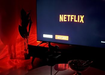 استديو بسرير مفرد وجلسة 