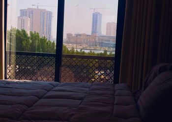 شقة بغرفة معيشة وغرفة نوم 