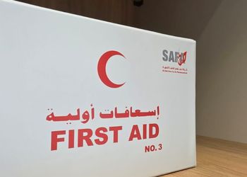شقة بصالة أنيقة ودخول ذاتي