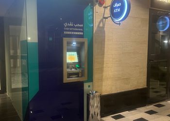 شقة بثلاث غرف نوم 