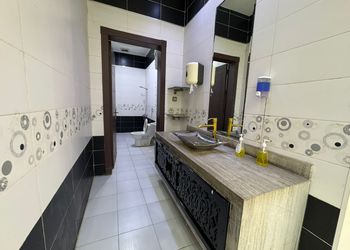 شاليه بمجلس ومسبح داخلي 