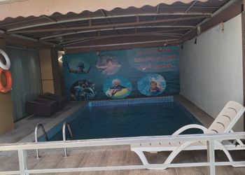 شاليه بمسبح