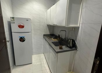 استديو بسرير ماستر وجلسة جانبية 