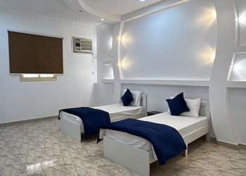 شاليه بمجالس واسعة وغرف نوم