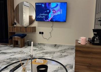 استديو هادئ بدخول ذاتي 