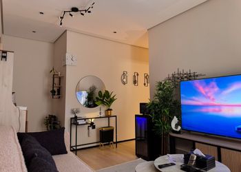 شقة بتصميم حديث و دخول ذاتي
