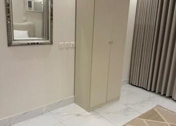 شقة بغرفتين نوم وصالة 