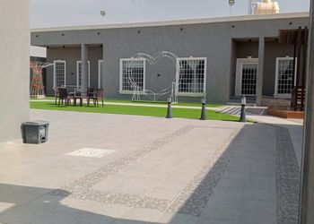 شاليه بمسبح وألعاب مائية