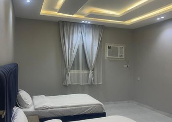 شالية بمجلس ومسبح داخلي