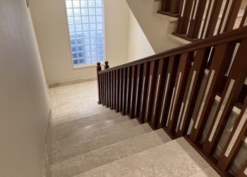 شقة بغرفتين نوم وغرفة جلوس 