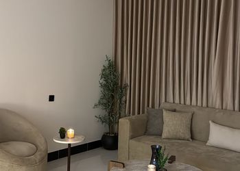 شقة بدخول ذاتي وغرفة نوم مريحة 