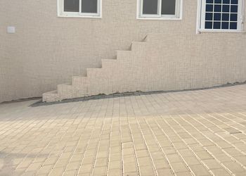 استديو بسريرين فردية وجلسة جانبية