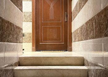 شقة بغرفتين نوم وصالة