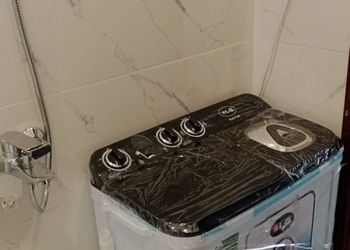 شاليه بجلسة خارجية ومسبح 