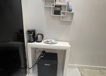 استديو بسرير ماستر وجلسة 