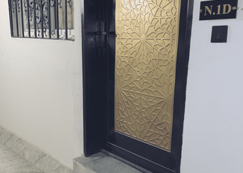 استديو هادئ بدخول ذاتي 
