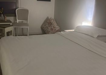 استديو بسرير ماستر وتلفزيون