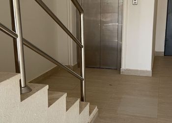 شقة بثلاث غرف نوم 