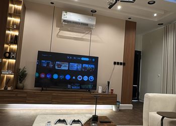 شقة دخول ذاتي وكراج خاص 