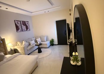 استديو بدخول ذاتي وتصميم هادئ 