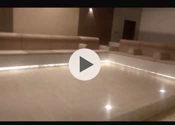 استراحة بمجالس واسعة وفناء خارجي