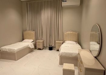 شقة بغرفتين نوم وصالة مريحة 