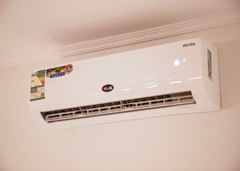 شقة بألعاب أطفال