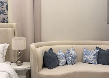 استديو هادئ بسرير ماستر